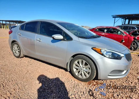 2015 Kia Forte Lx z USA, uszkodzony, nr VIN KNAFX4A65F5285593